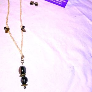 Women's necklace & earrings/Hanmade